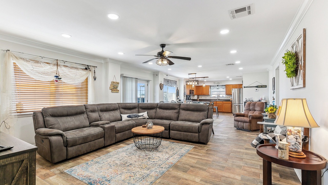 Photo of Livingroom in Port Sulphur