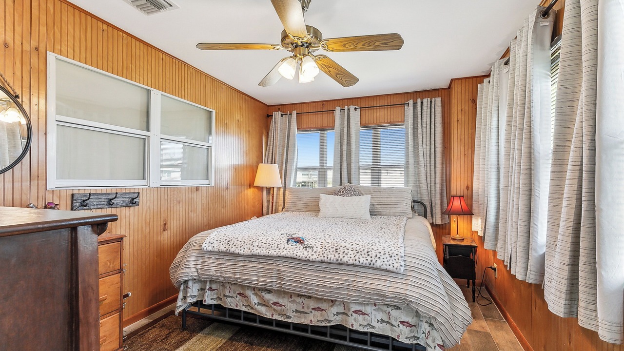 Photo of Bedroom in Port Sulphur