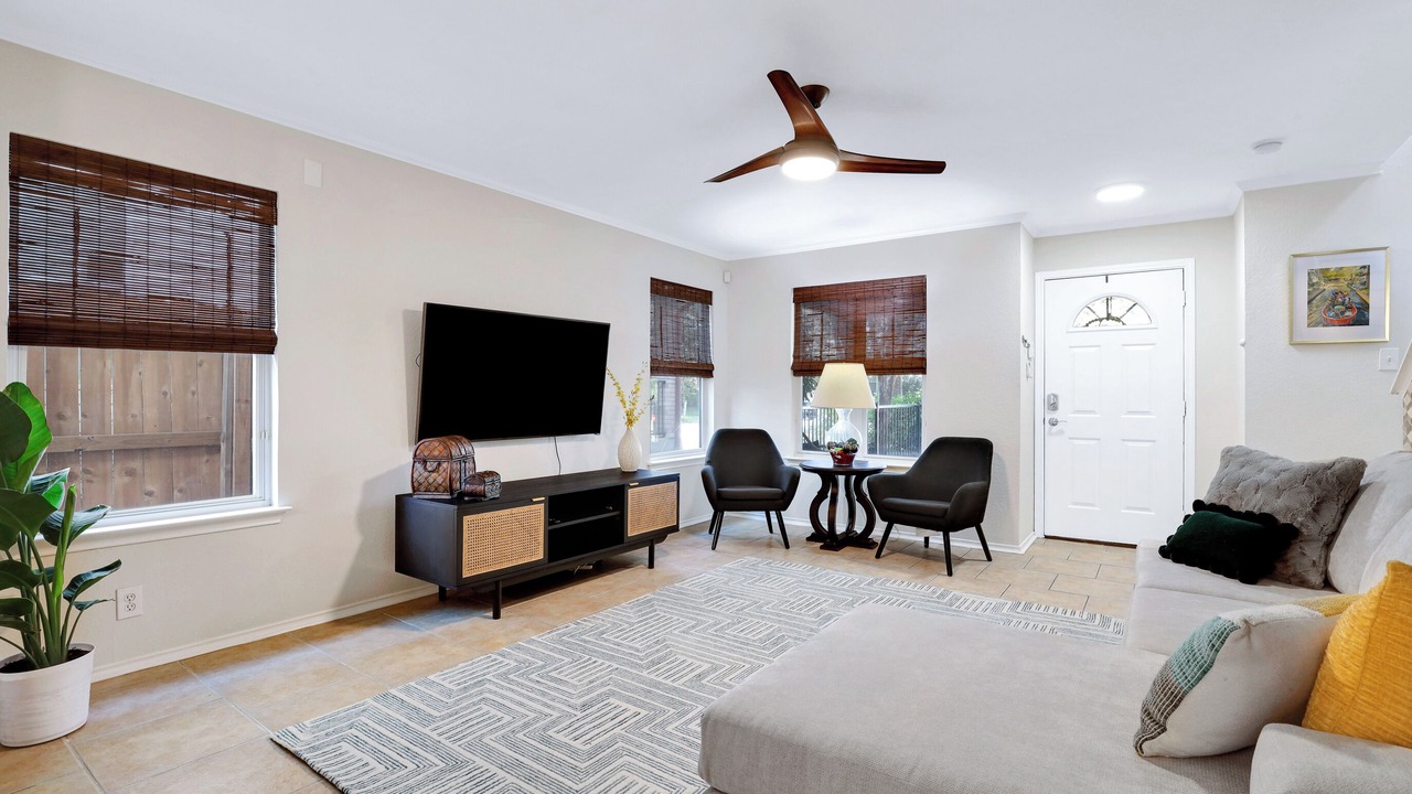 Photo of Livingroom in North San Antonio - SAT