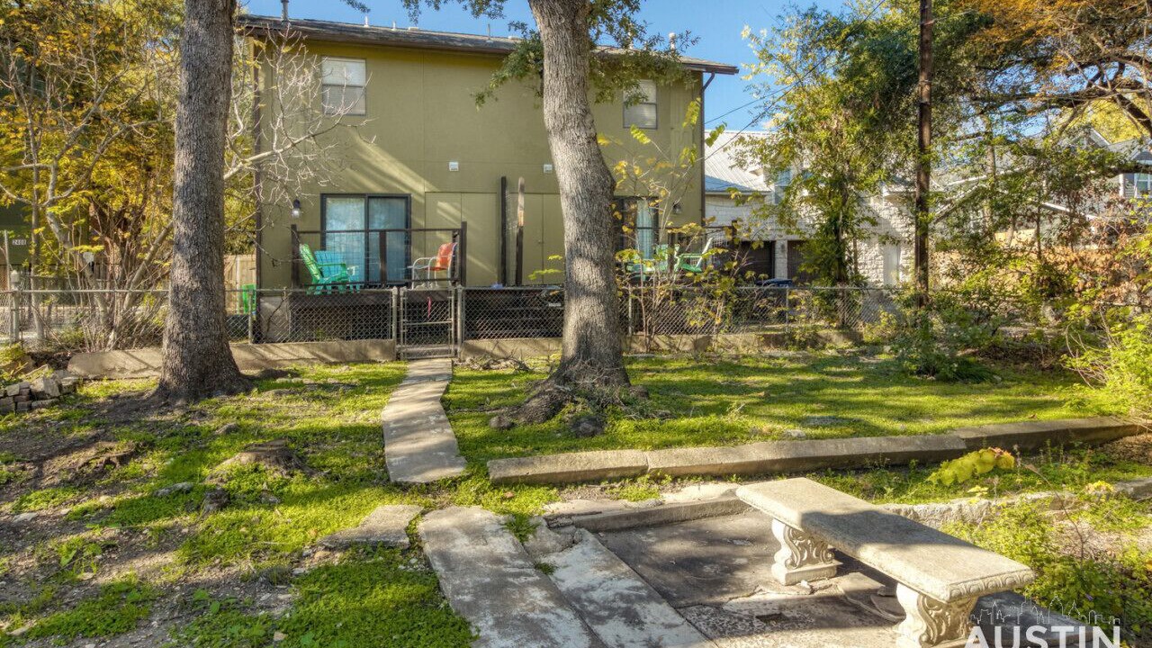 Photo of Outdoor in South Lamar