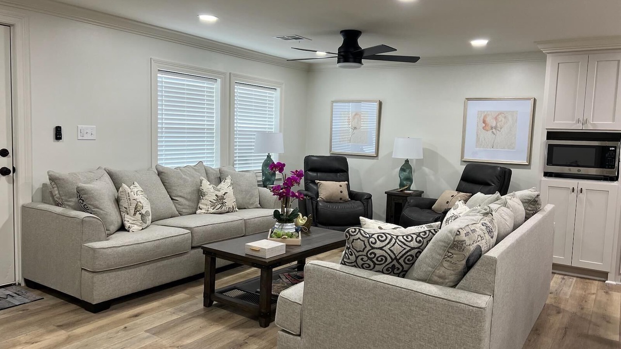 Photo of Livingroom in Chauvin