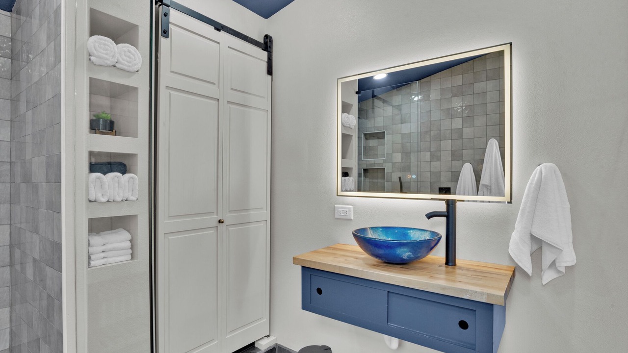 Photo of Bathroom in Fairfield Historic District