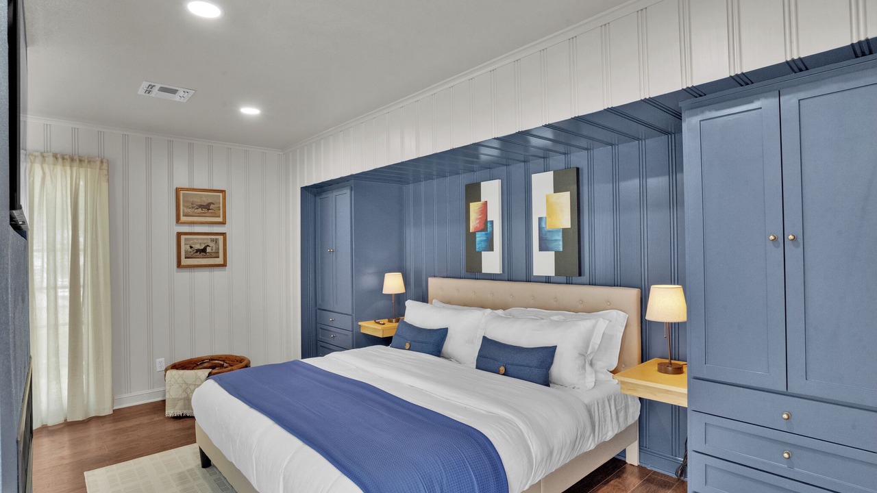 Photo of Bedroom in Fairfield Historic District