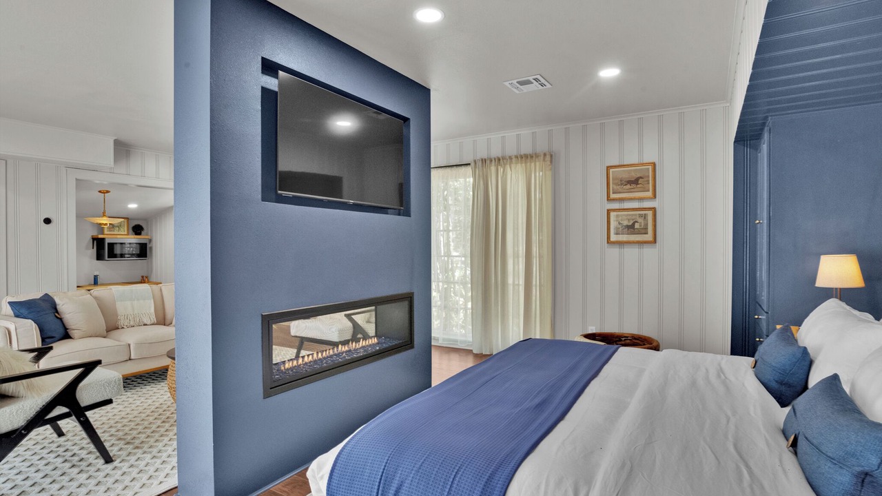Photo of Bedroom in Fairfield Historic District