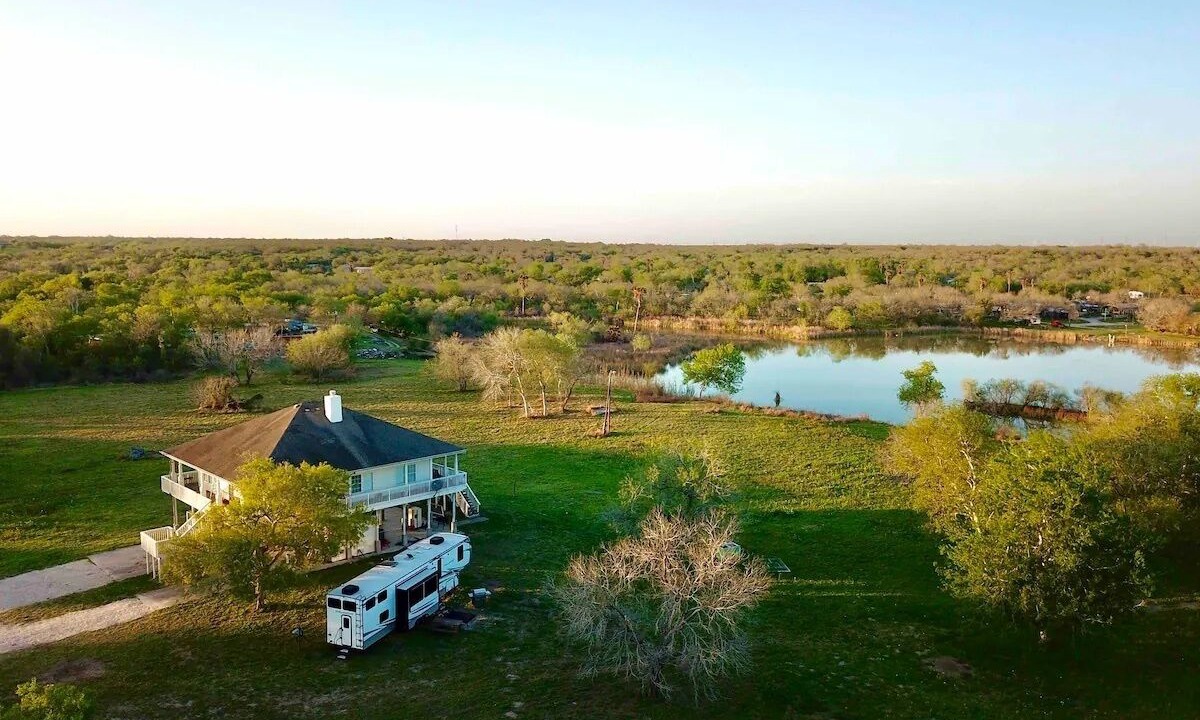 Photo of Outdoor in Mathis