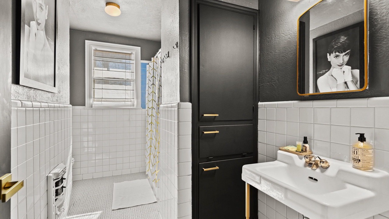 Photo of Bathroom in Highlands - Perkins