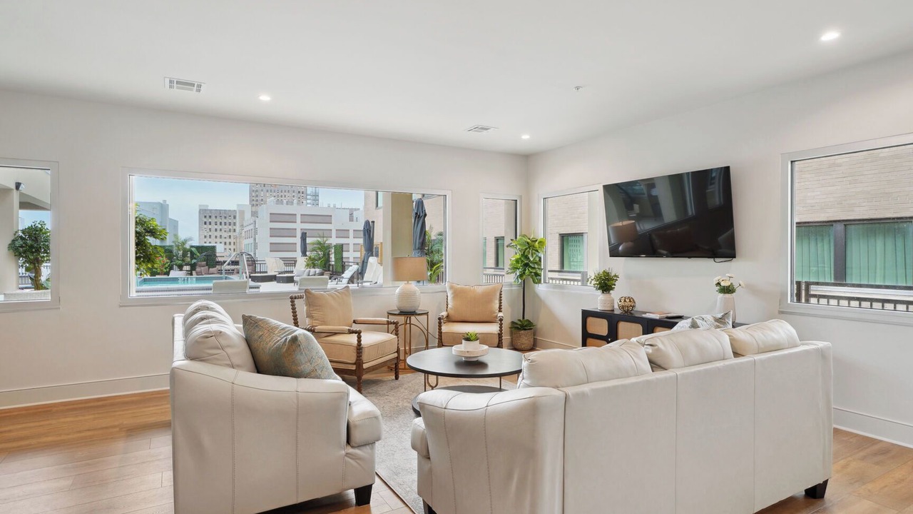 Photo of Livingroom in Central Business District
