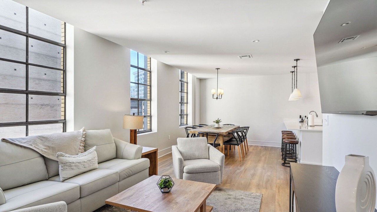 Photo of Livingroom in Central Business District