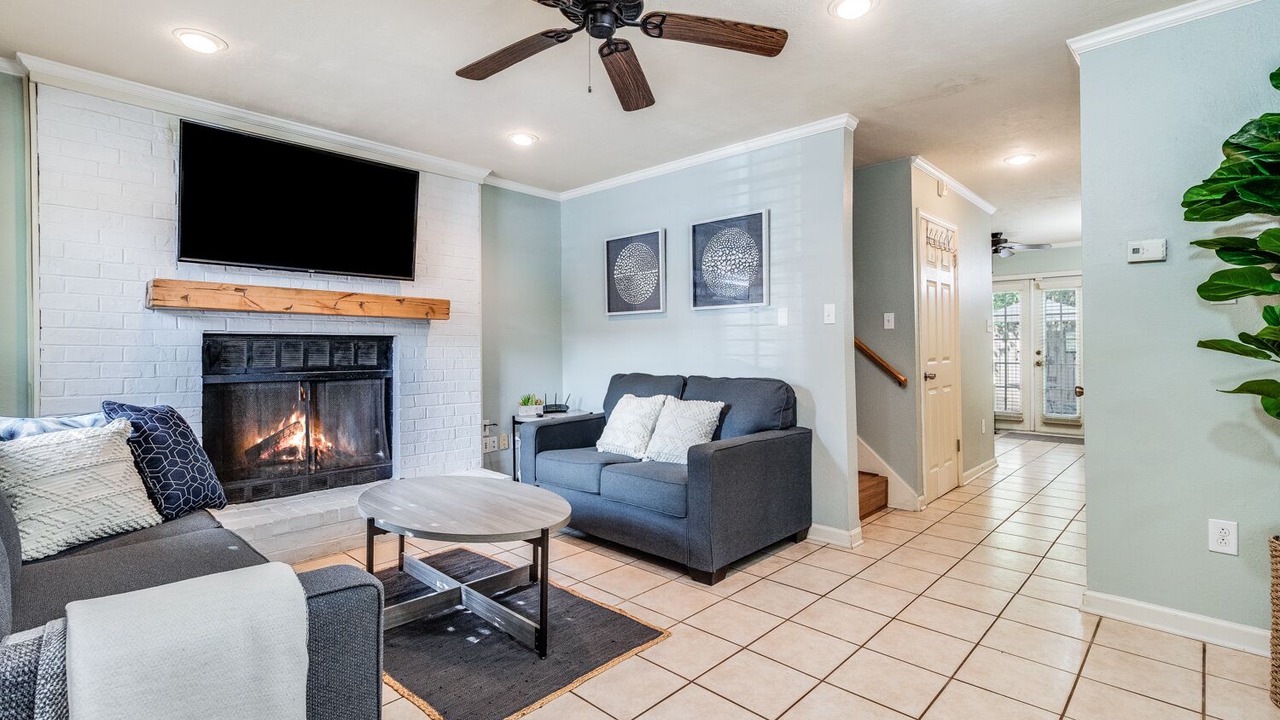 Photo of Livingroom in Lafayette