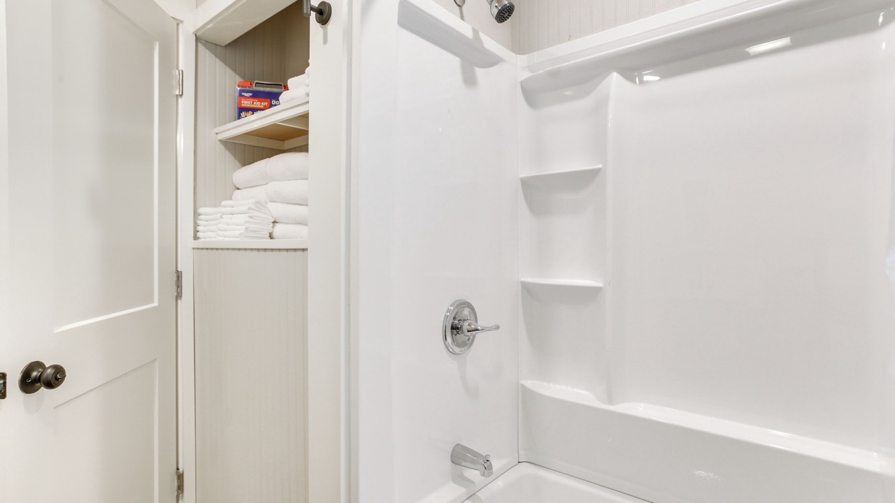 Photo of Bathroom in Theriot