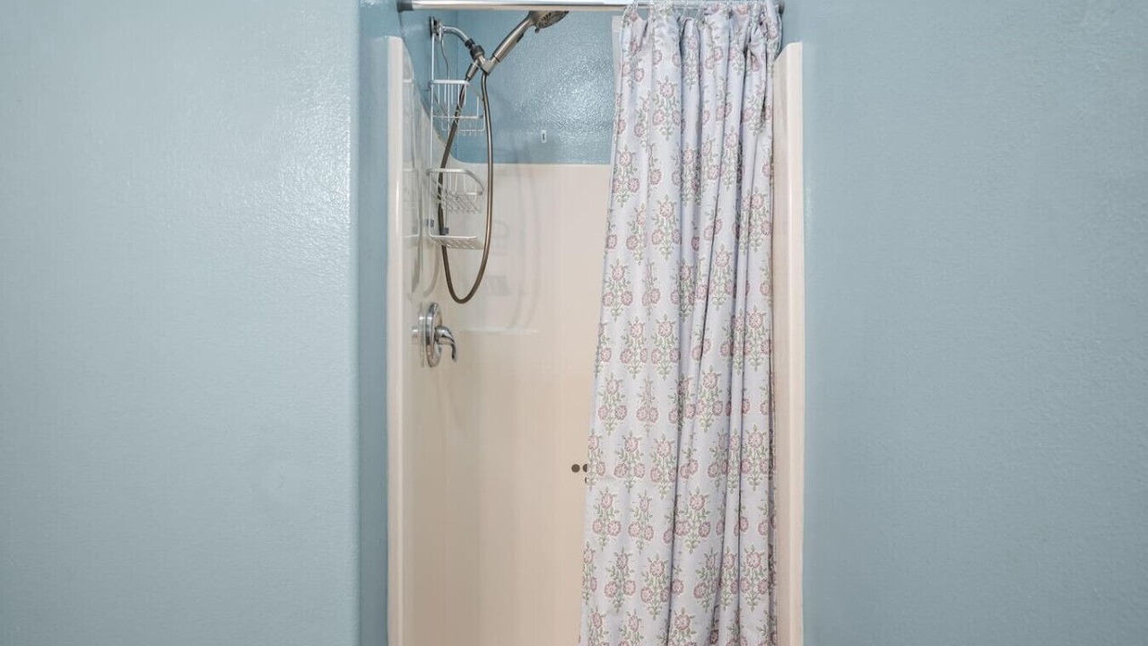 Photo of Bathroom in Leeward Sands