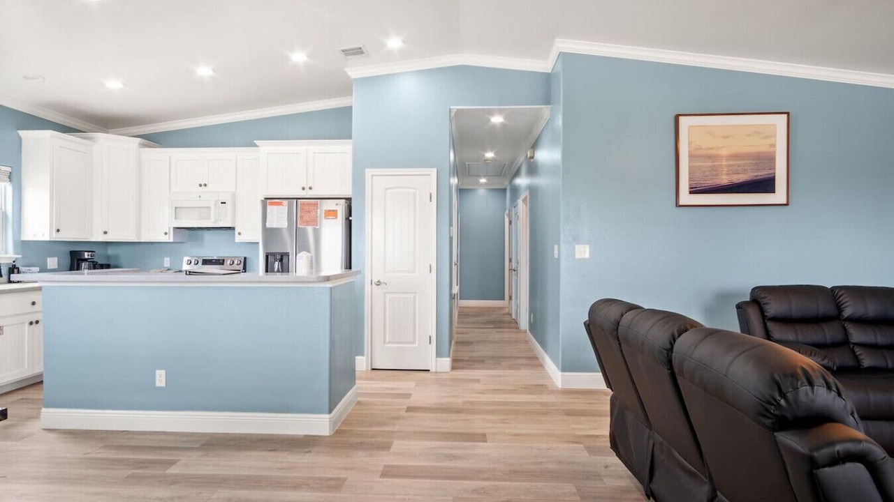 Photo of Bedroom in Leeward Sands