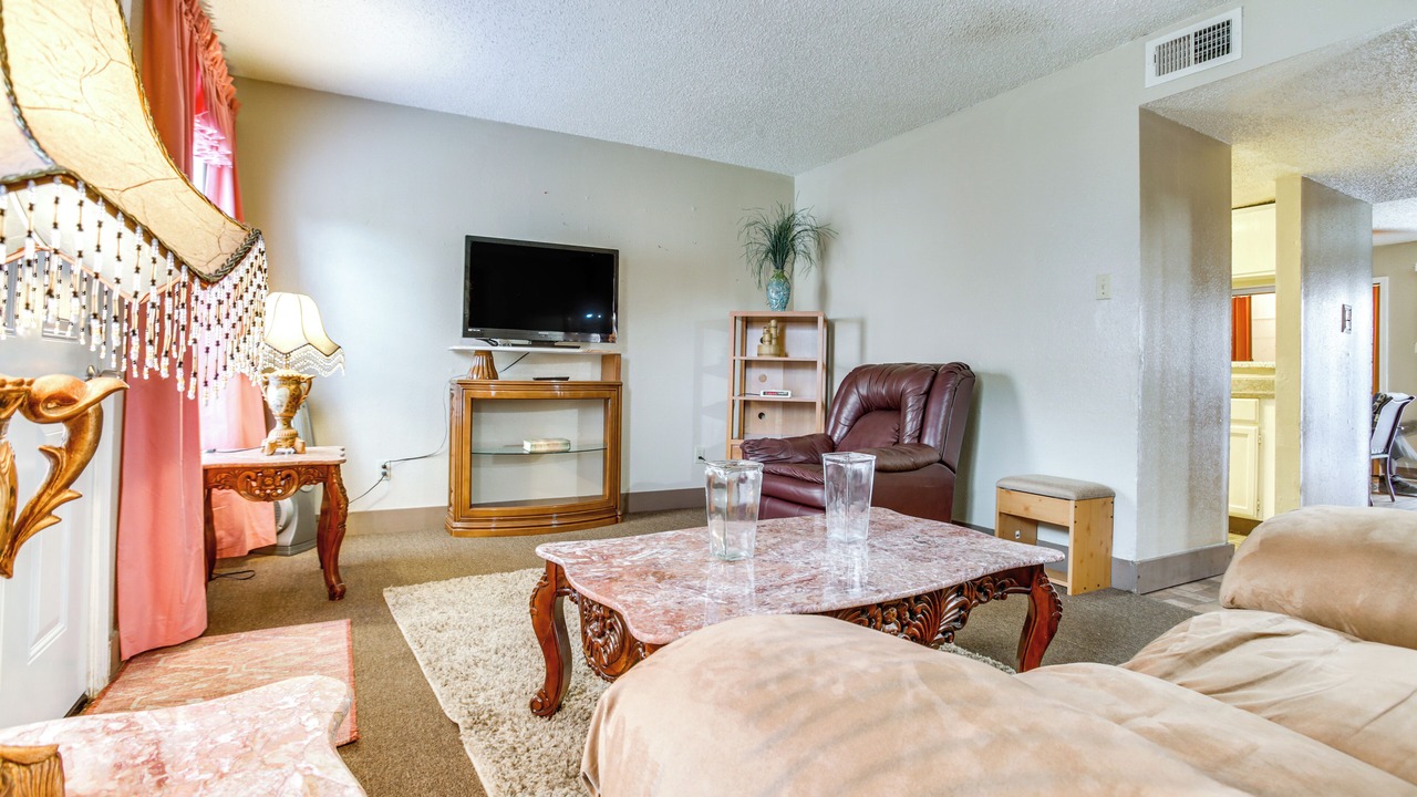 Photo of Livingroom in Harvey