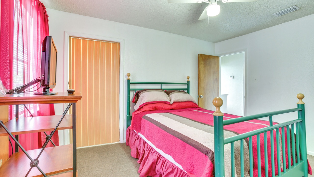 Photo of Bedroom in Harvey