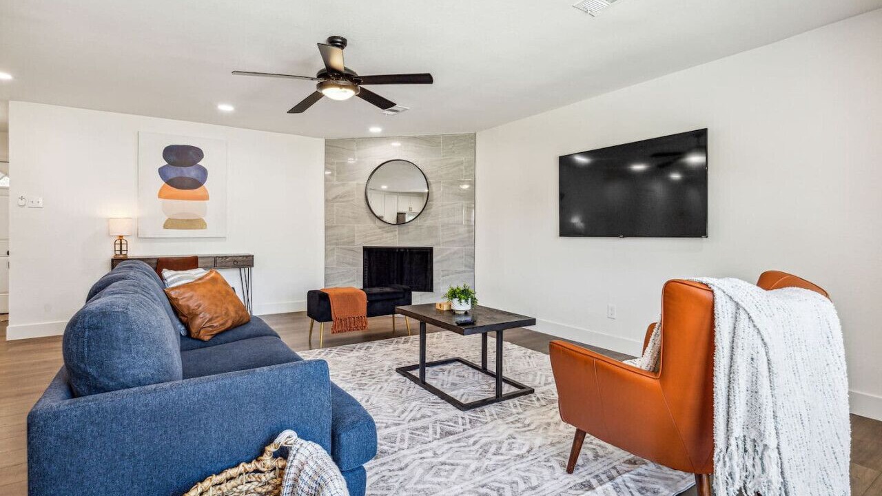 Photo of Livingroom in The Colony