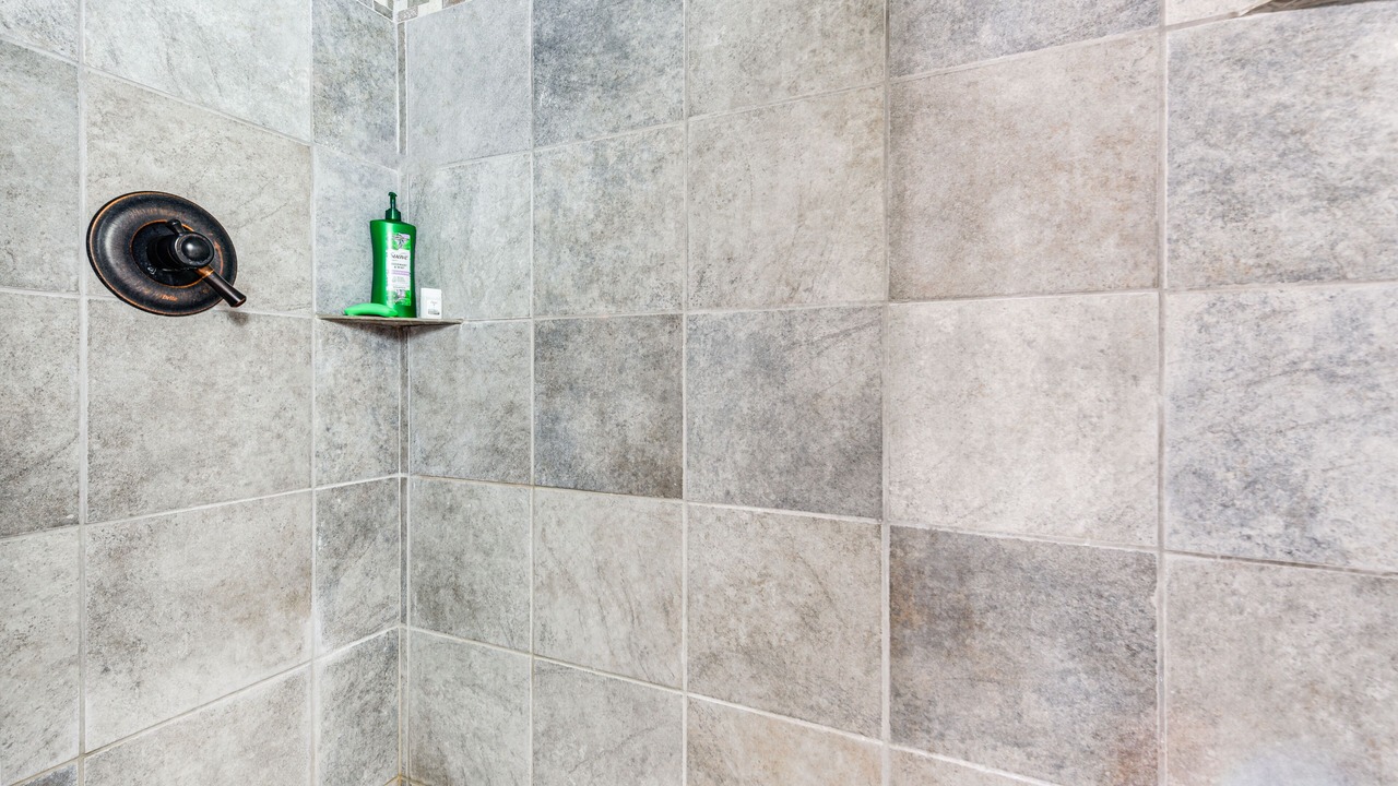 Photo of Bathroom in Oscar