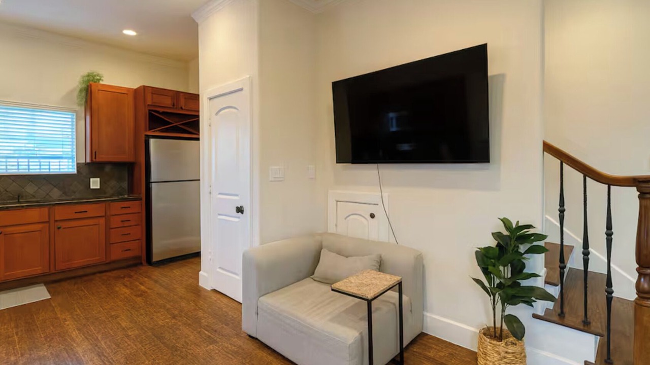 Photo of Livingroom in Knox - Henderson