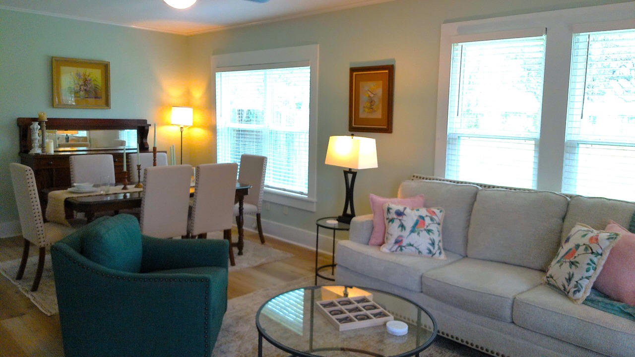 Photo of Livingroom in Beeville