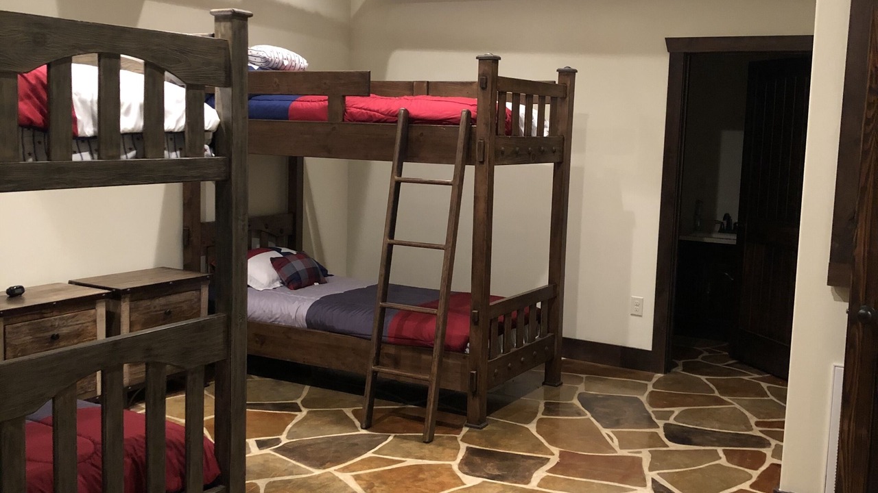 Photo of Bedroom in Harper
