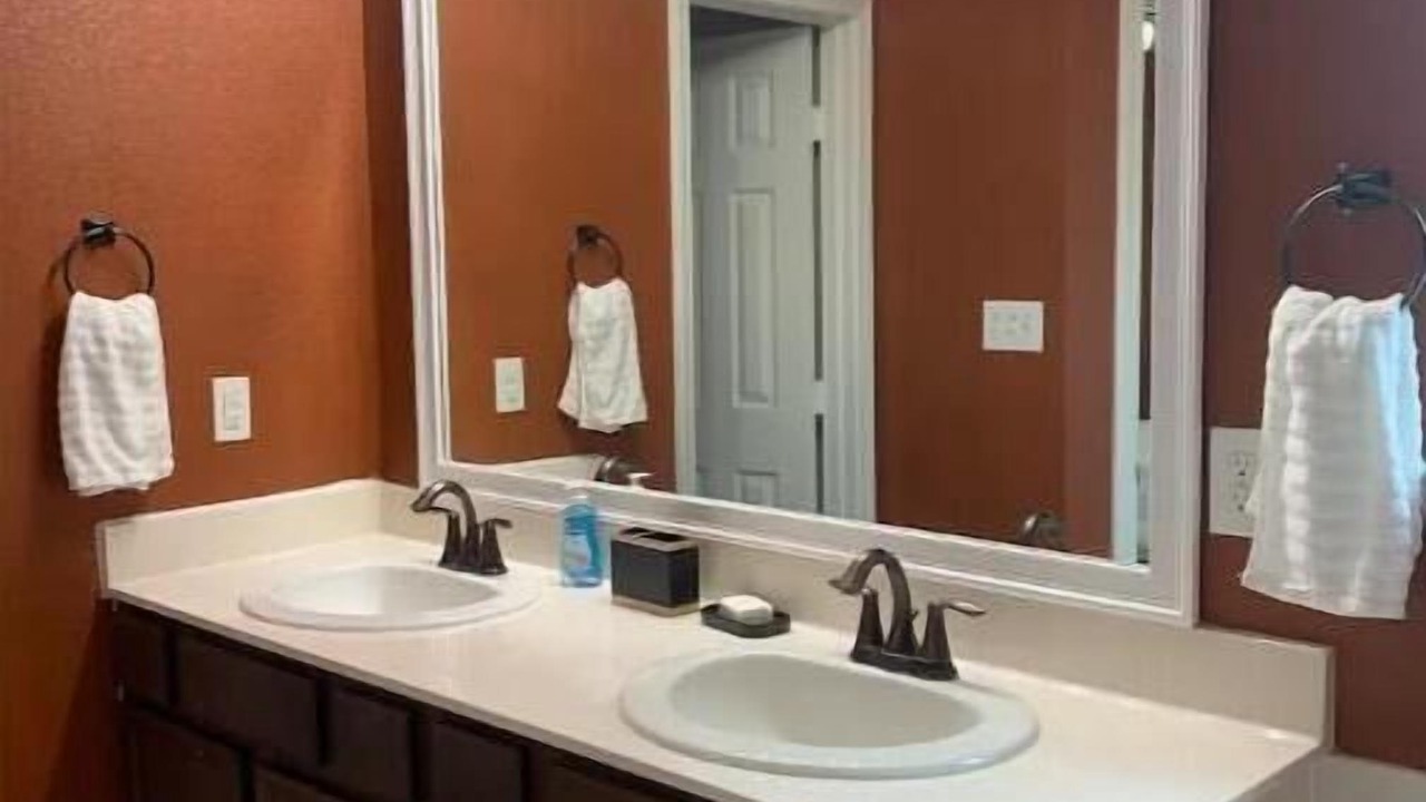 Photo of Bathroom in Gonzales