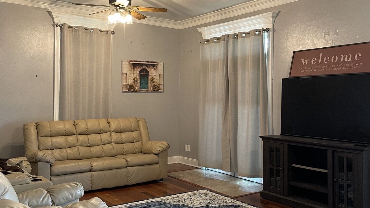 Photo of Livingroom in Lafitte