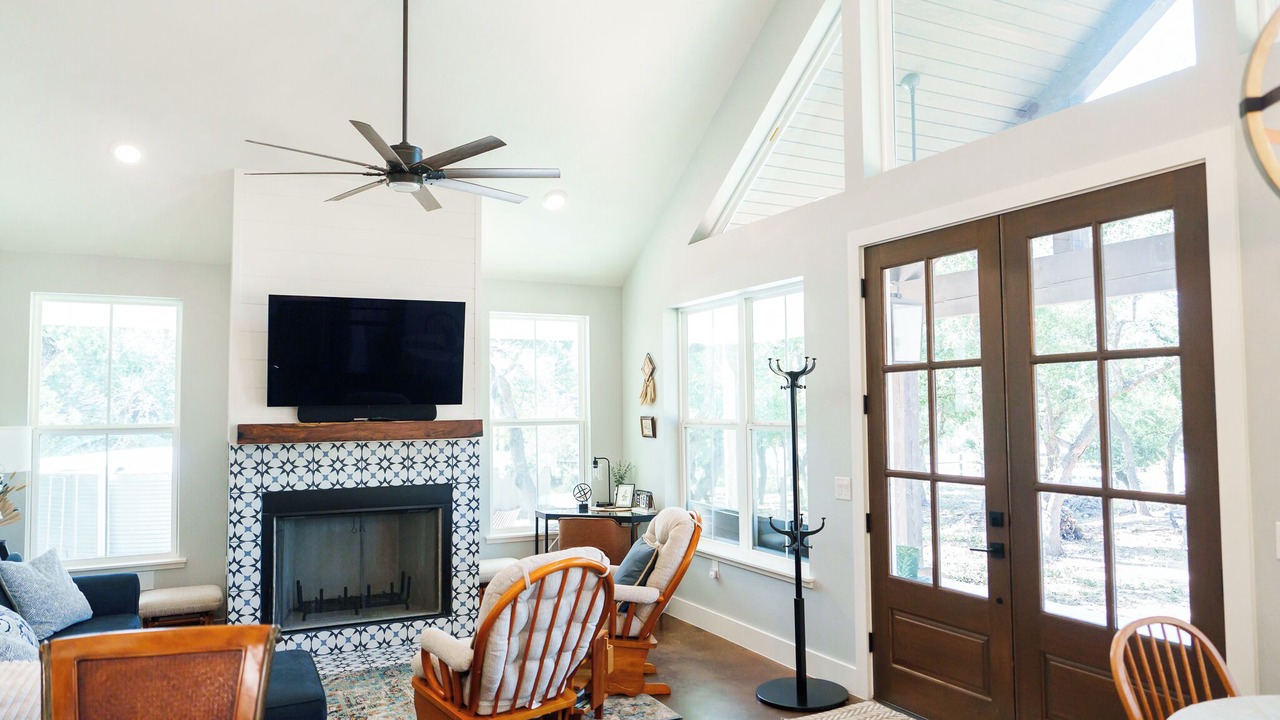 Photo of Livingroom in Dripping Springs