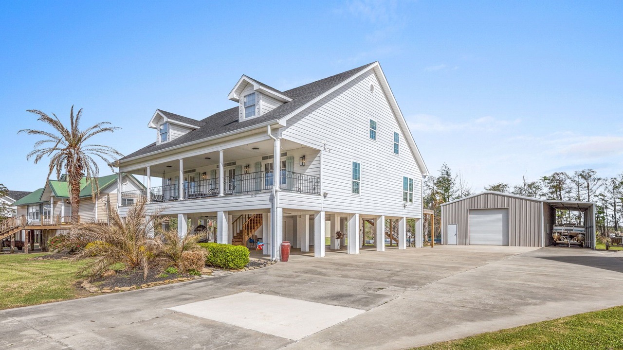 Photo of Outdoor in Moss Bluff