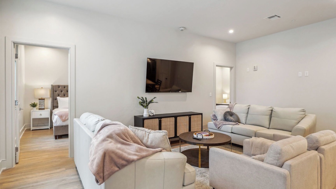 Photo of Livingroom in Central Business District