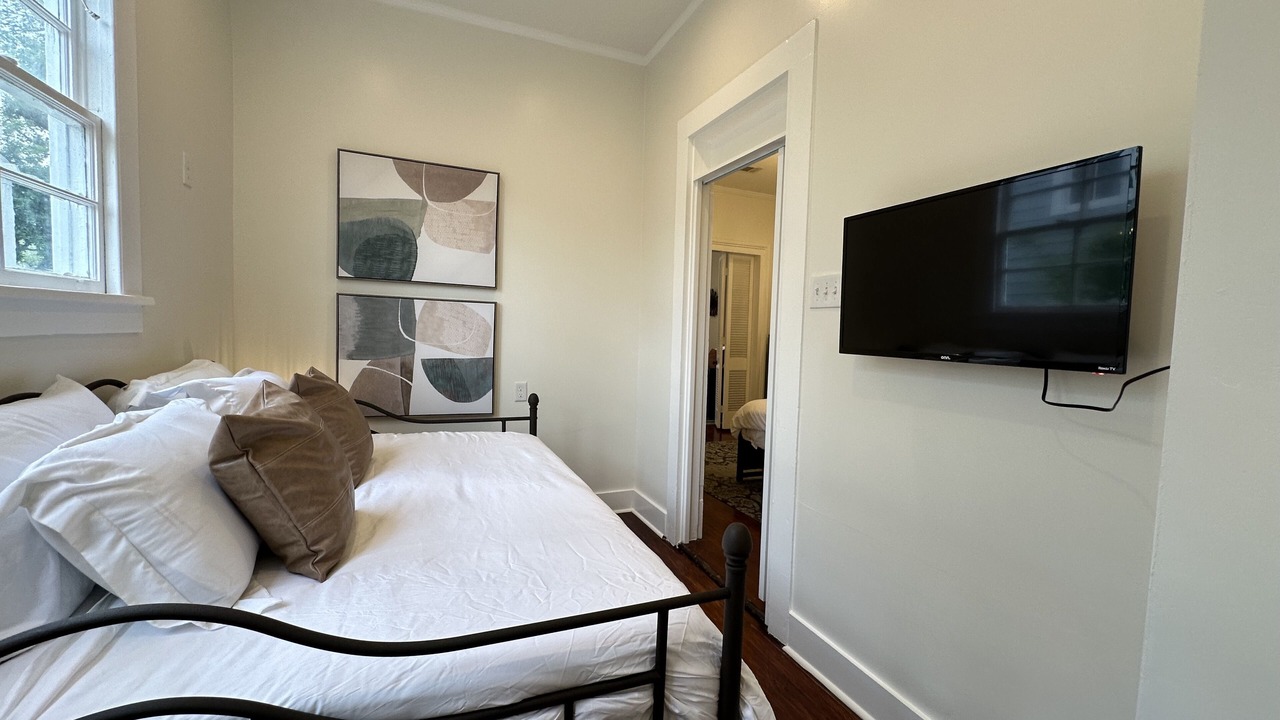Photo of Bedroom in Mid-City