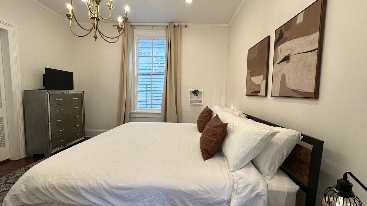 Photo of Bedroom in Mid-City