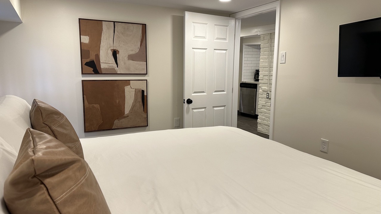 Photo of Bedroom in Mid-City