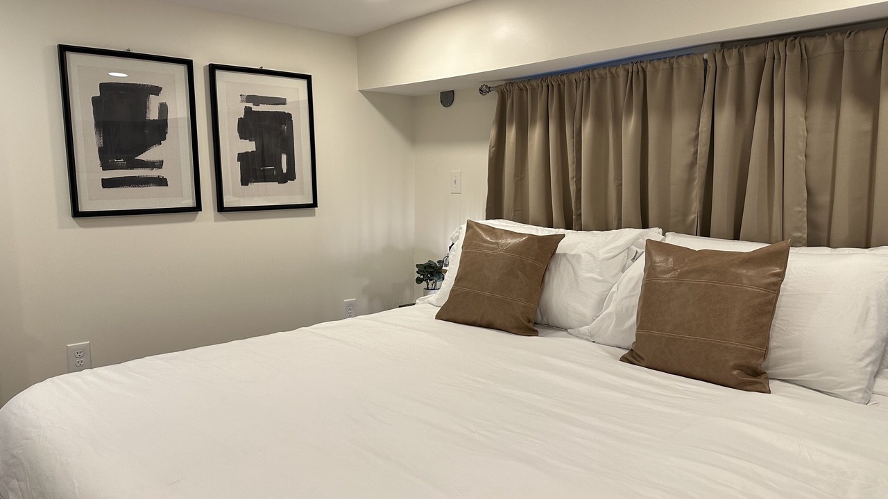 Photo of Bedroom in Mid-City