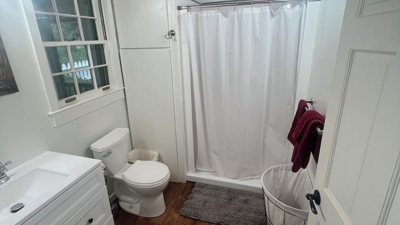 Photo of Bathroom in Woodville