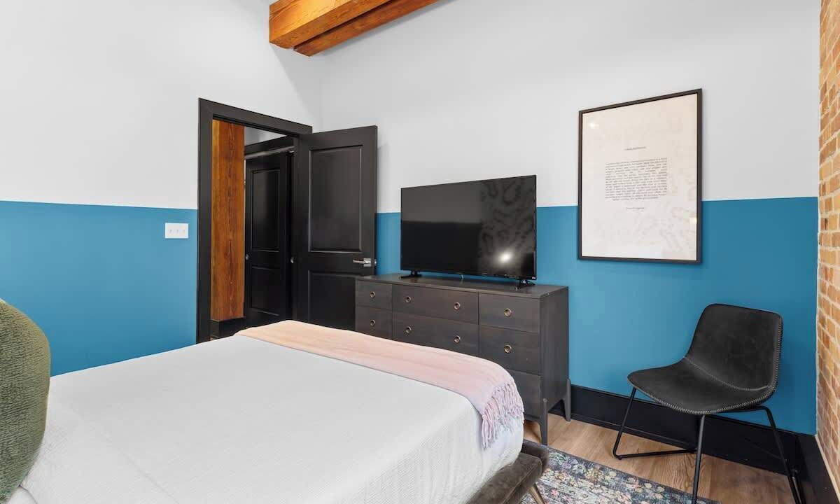 Photo of Bedroom in Central Business District