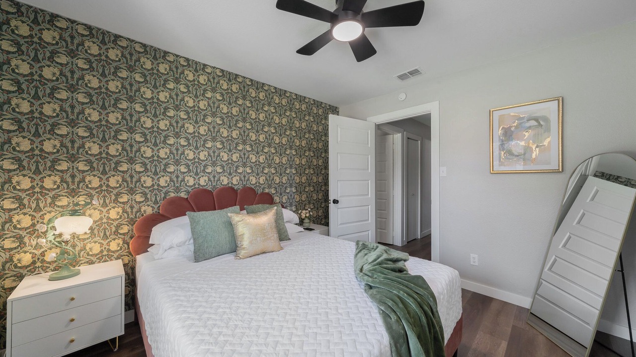 Photo of Bedroom in Grand Prairie