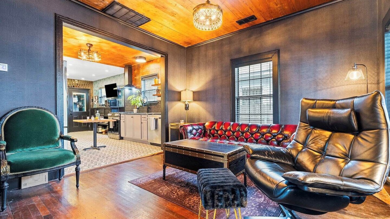 Photo of Livingroom in East Cesar Chavez