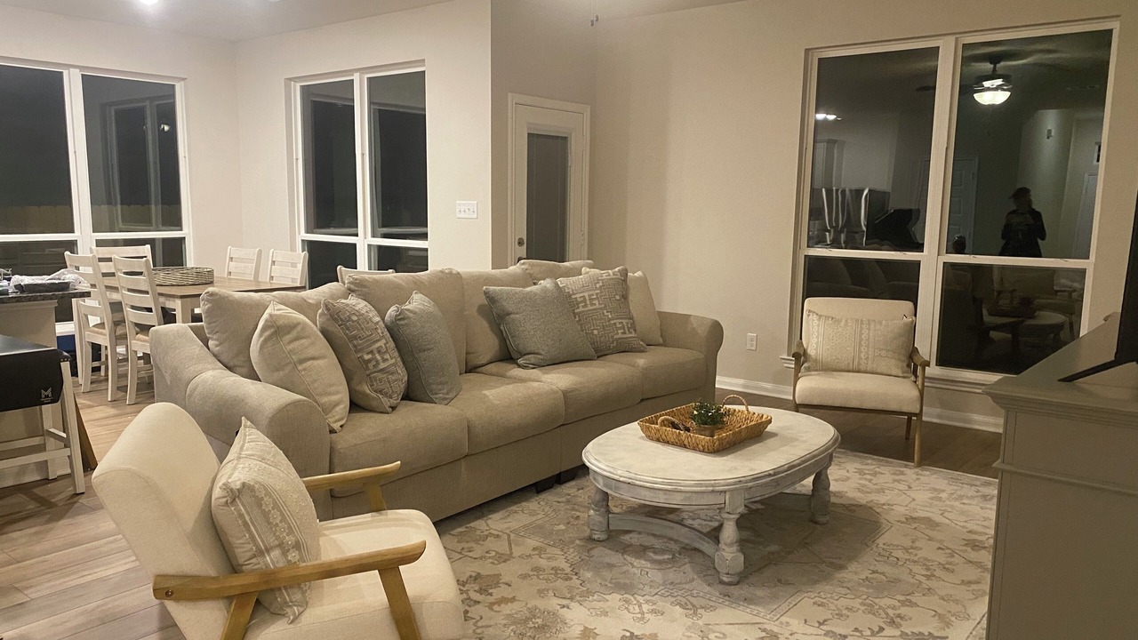 Photo of Livingroom in College Station