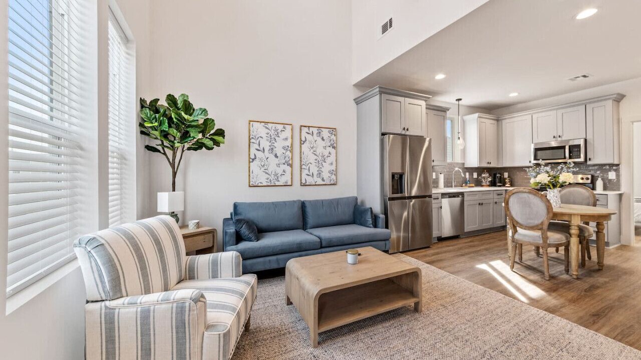 Photo of Livingroom in Lafayette