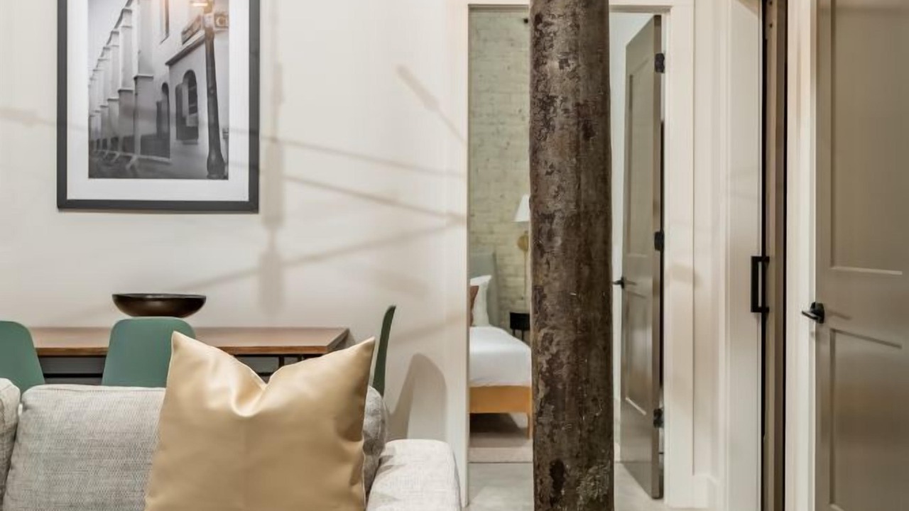 Photo of Livingroom in Central Business District