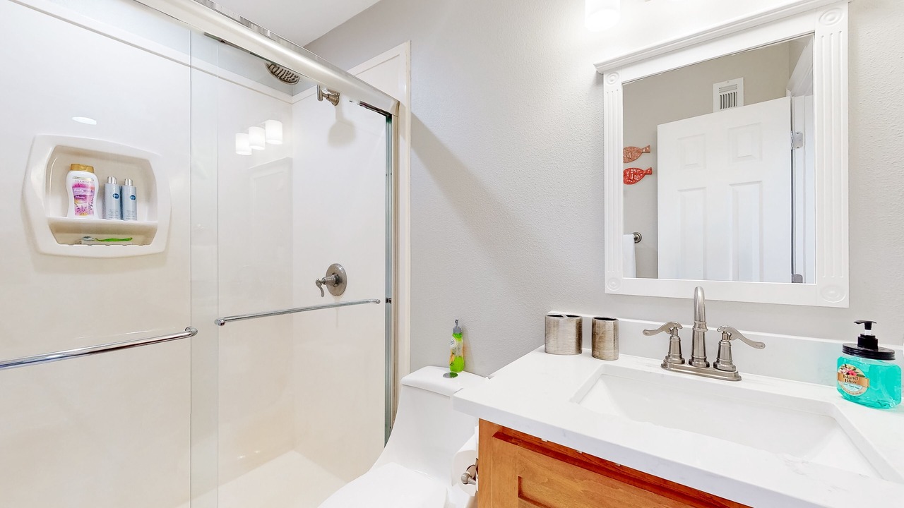 Photo of Bathroom in Diamondhead