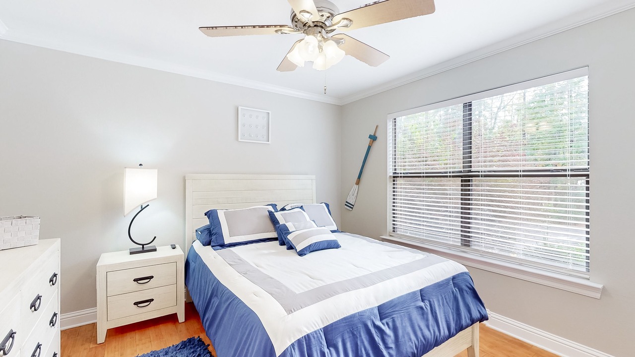 Photo of Bedroom in Diamondhead