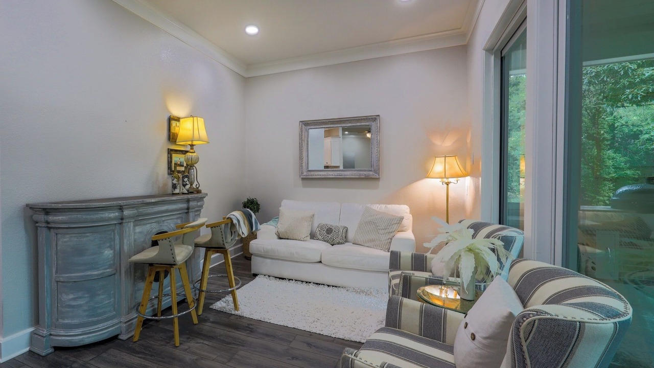 Photo of Livingroom in Lindale
