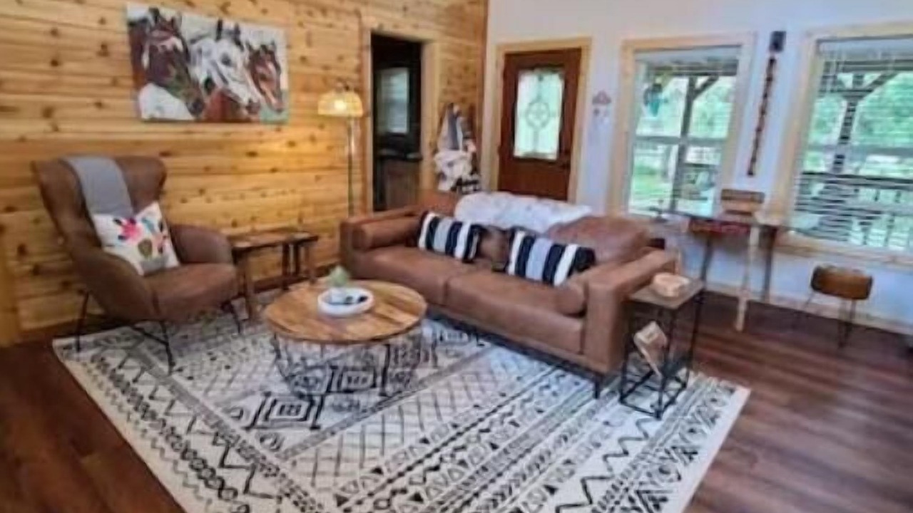 Photo of Livingroom in Mineola
