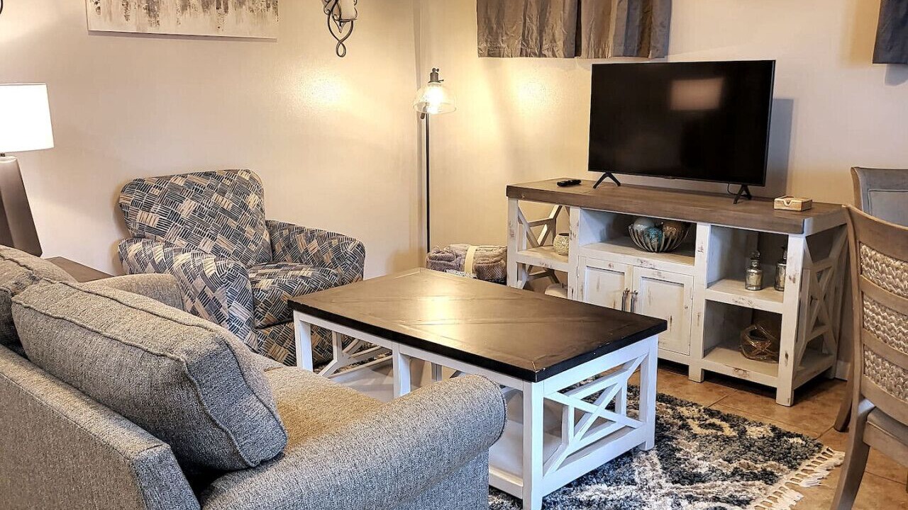 Photo of Livingroom in Algiers Point