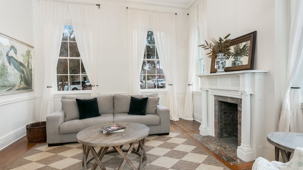 Photo of Livingroom in Natchez