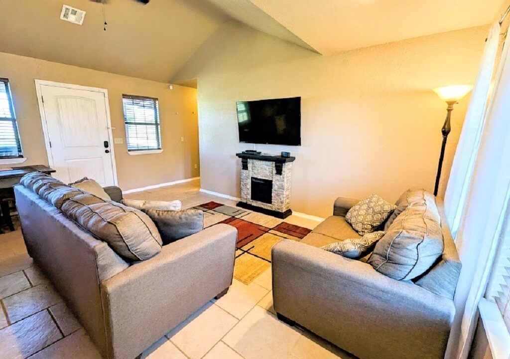Photo of Livingroom in Sulphur