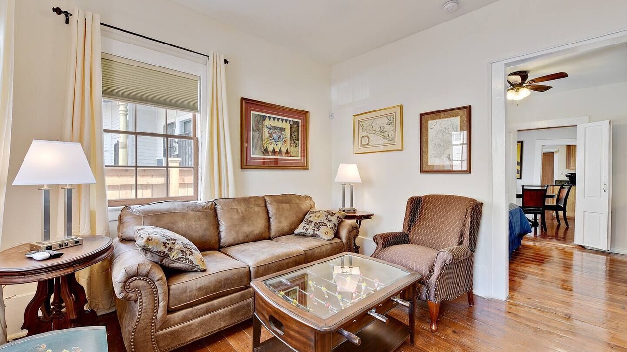 Photo of Livingroom in Lower Garden District