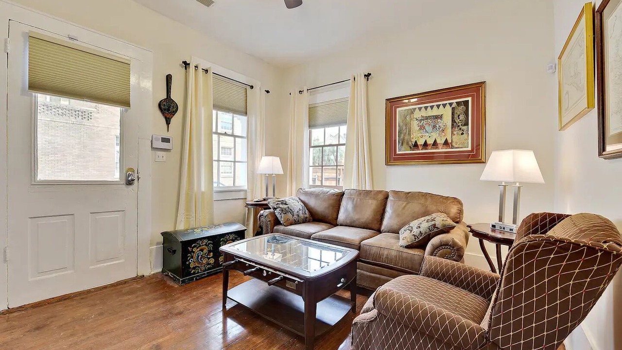 Photo of Livingroom in Lower Garden District