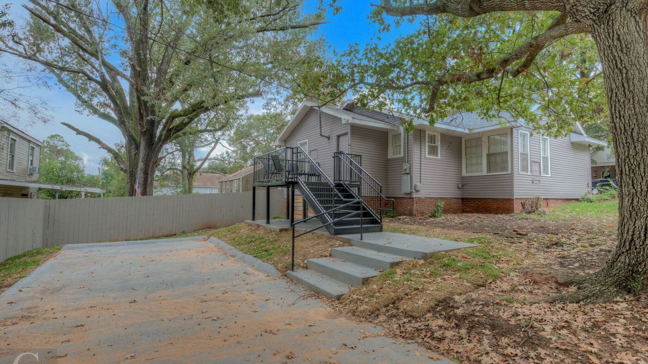 Photo of Outdoor in Highland Historic District