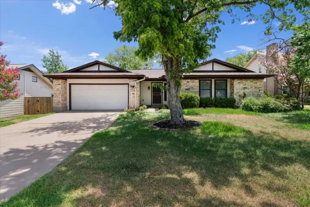 Photo of Outdoor in Brushy Creek